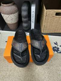 Picture of Louis Vuitton Slippers _SKULVsz38-46jyh0804777